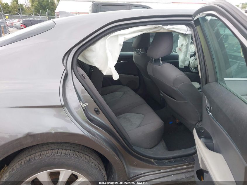 2019 Toyota Camry Le VIN: 4T1B11HK7KU851382 Lot: 43278599