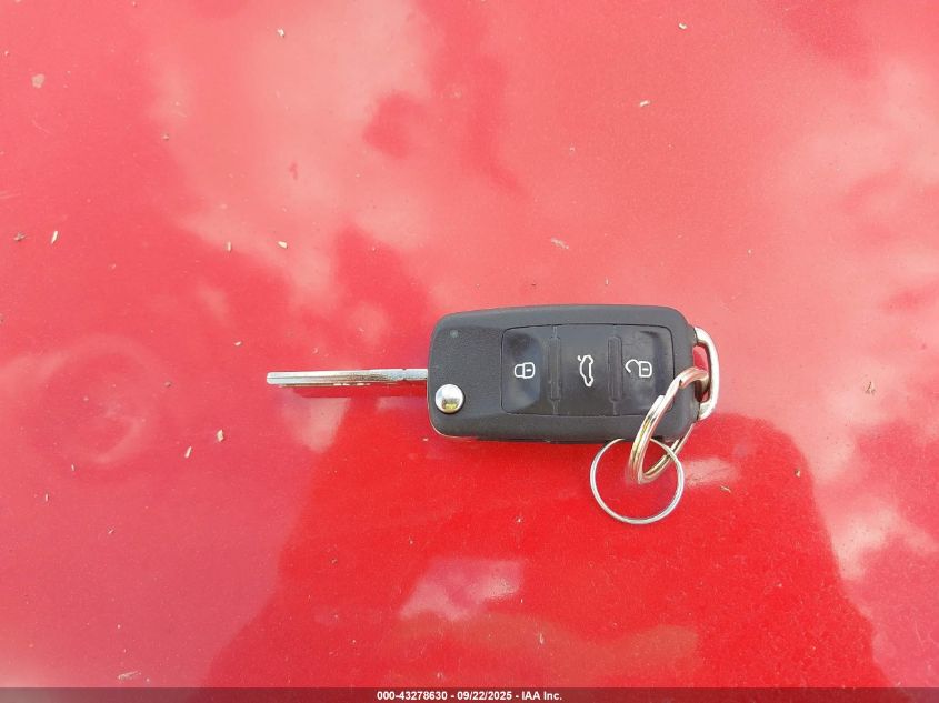 2012 Volkswagen Golf 2.5L 4-Door VIN: WVWDB7AJ1CW040570 Lot: 43278630