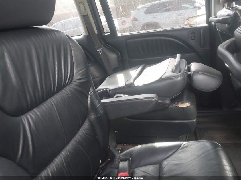 2008 Honda Odyssey Touring VIN: 5FNRL389X8B106035 Lot: 43278681