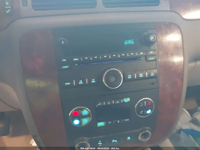 2008 Chevrolet Suburban 1500 Lt VIN: 1GNFC16098J193647 Lot: 43278834