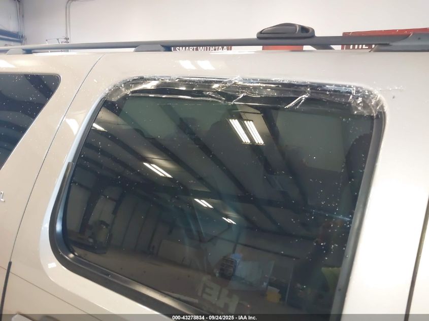 2008 Chevrolet Suburban 1500 Lt VIN: 1GNFC16098J193647 Lot: 43278834