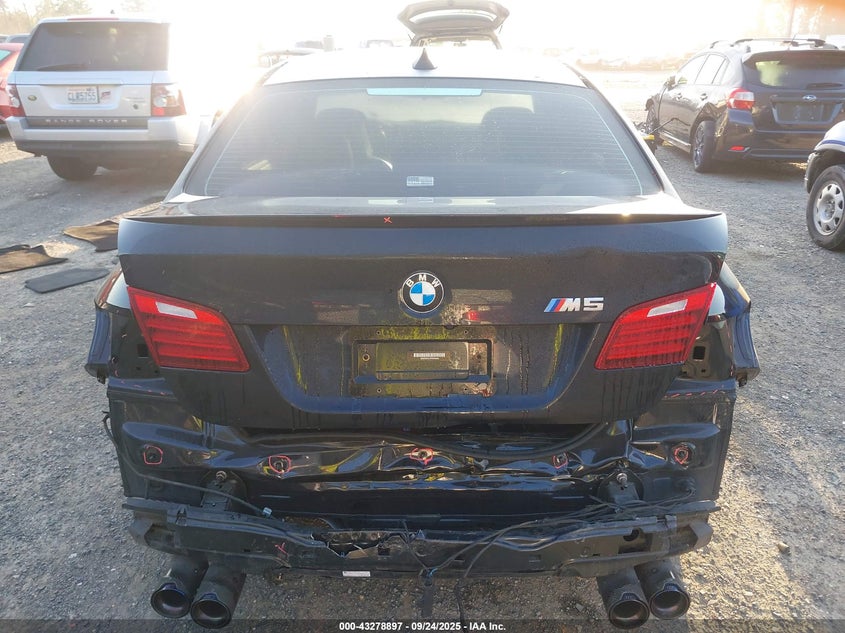 2015 BMW M5 - WBSFV9C57FD595009