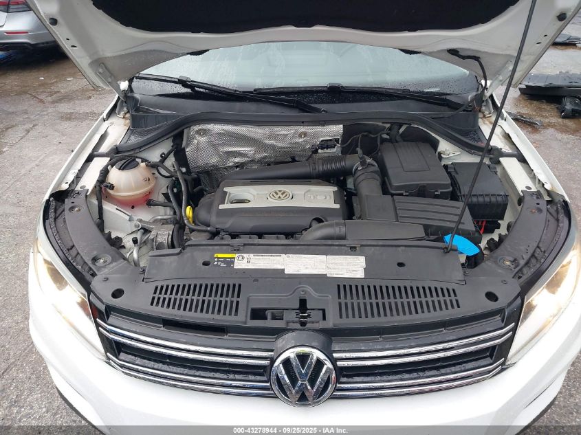 2017 Volkswagen Tiguan 2.0T/2.0T S VIN: WVGBV7AX9HK016742 Lot: 43278944