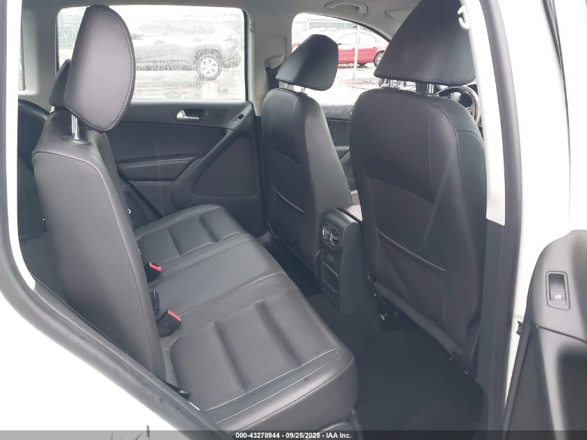 2017 Volkswagen Tiguan 2.0T/2.0T S VIN: WVGBV7AX9HK016742 Lot: 43278944
