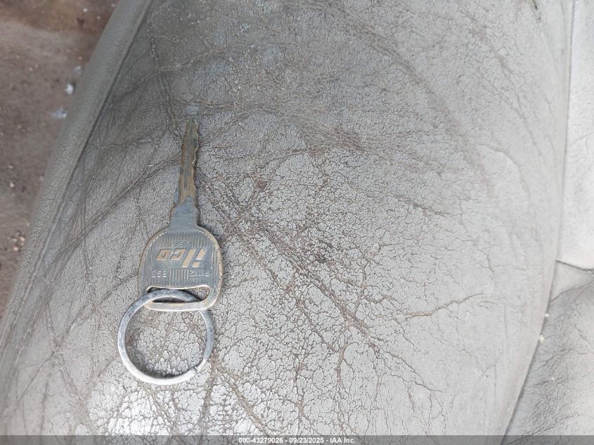 2004 Chevrolet Suburban 1500 Lt VIN: 1GNEC16Z74J201619 Lot: 43279026