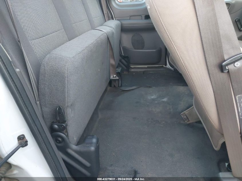 2002 Ford F-150 Xl/Xlt VIN: 1FTRX17252NB27722 Lot: 43279031