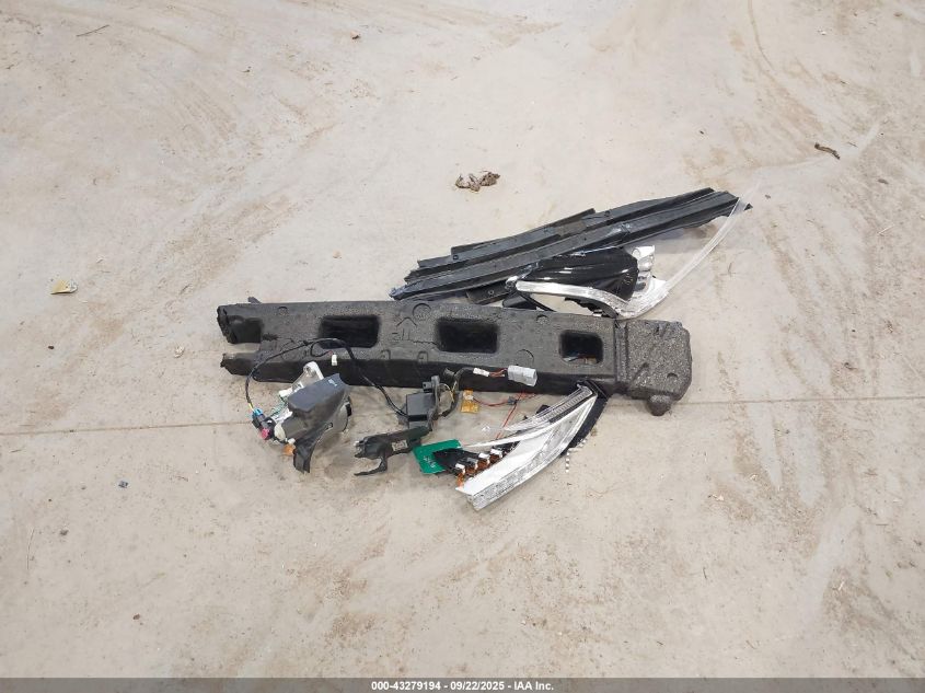 2021 Chevrolet Trax Awd Lt VIN: KL7CJPSM8MB370588 Lot: 43279194