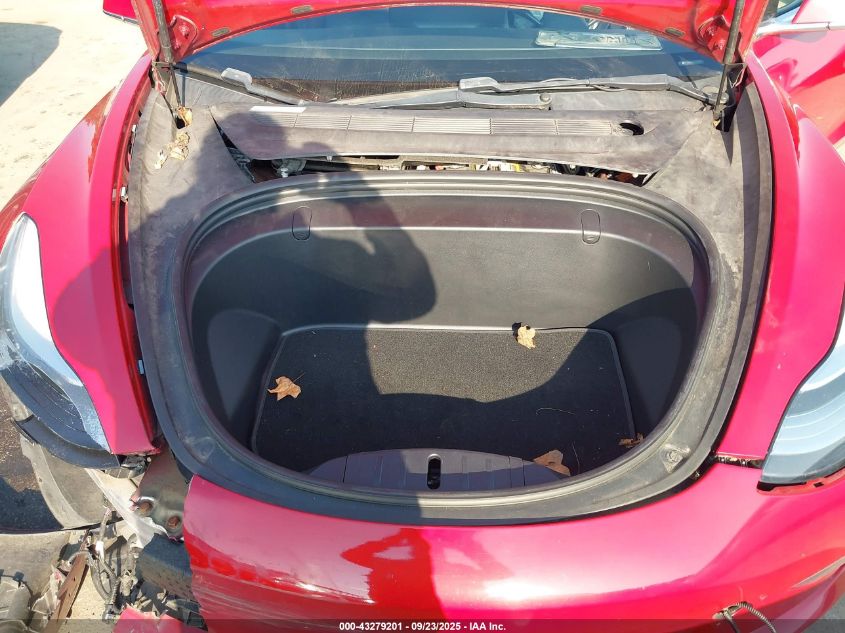 2018 Tesla Model 3 Long Range/Performance VIN: 5YJ3E1EB8JF065728 Lot: 43279201