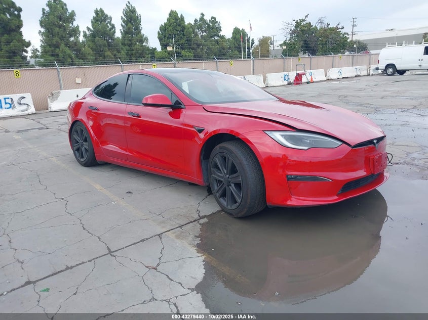 2022 Tesla Model S Dual Motor All-Wheel Drive red hatchback electric 5YJSA1E50NF475575 photo #1