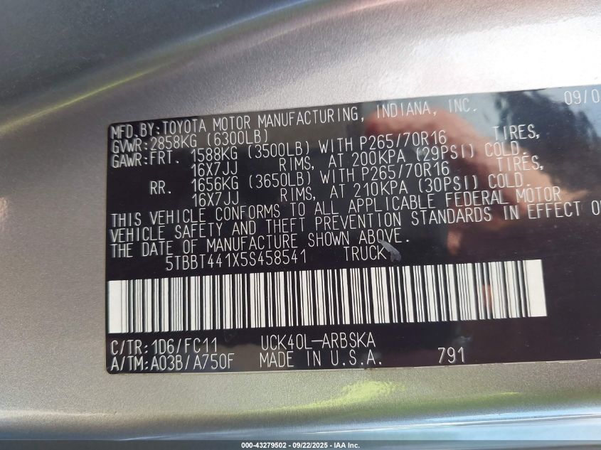 2005 Toyota Tundra Sr5 V8 VIN: 5TBBT441X5S458541 Lot: 43279502