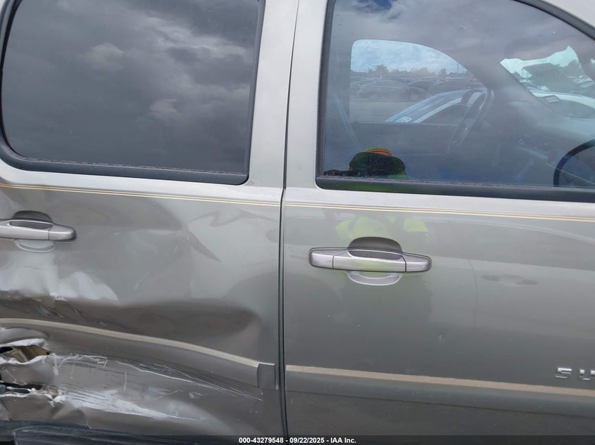 2008 Chevrolet Suburban 1500 Lt VIN: 1GNFC16J88J220734 Lot: 43279548