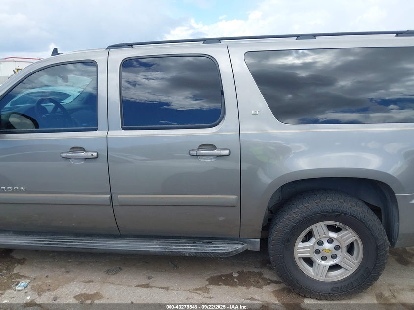 2008 Chevrolet Suburban 1500 Lt VIN: 1GNFC16J88J220734 Lot: 43279548