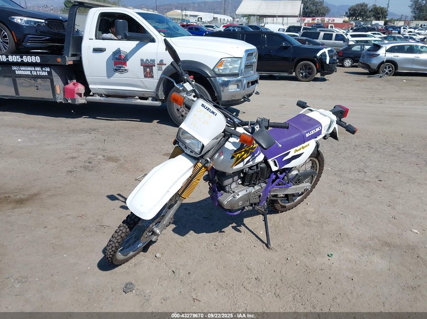 1998 Suzuki Dr200 Set white enduro_bike null JS1SH42A5W2100441 photo #3