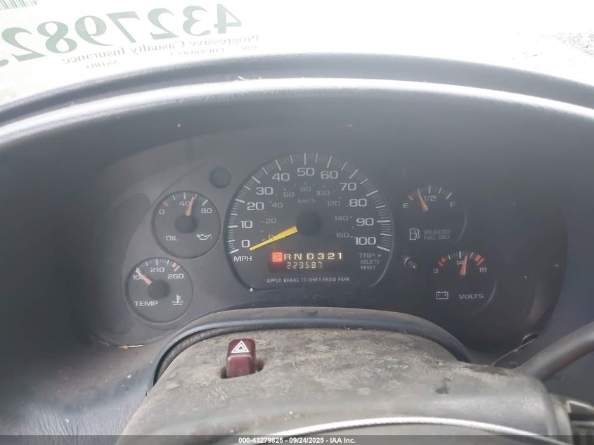 1998 Chevrolet Astro VIN: 1GCDM19WXWB205907 Lot: 43279825