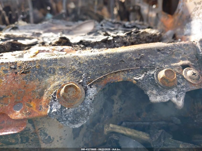 2005 Mazda Mpv Lx-Sv VIN: JM3LW28A950549604 Lot: 43279989