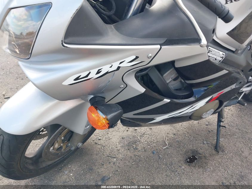 2003 Honda Cbr600 F4 VIN: JH2PC35033M400350 Lot: 43280019