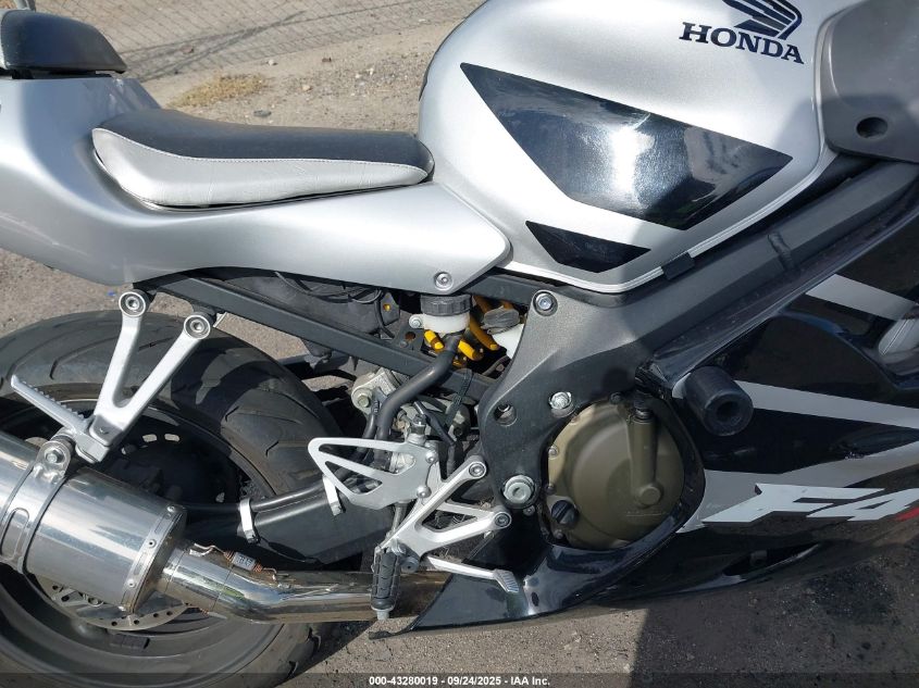 2003 Honda Cbr600 F4 VIN: JH2PC35033M400350 Lot: 43280019