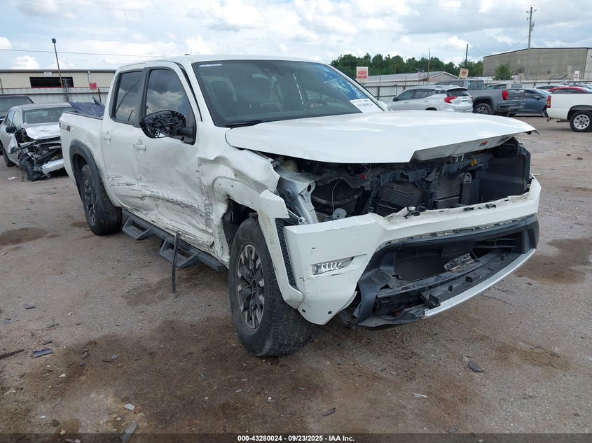 NISSAN FRONTIER PRO-4X 4X4