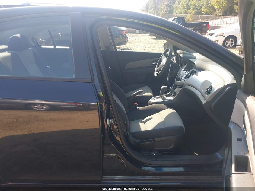 2016 CHEVROLET CRUZE LIMITED LS AUTO - 1G1PC5SH9G7179820