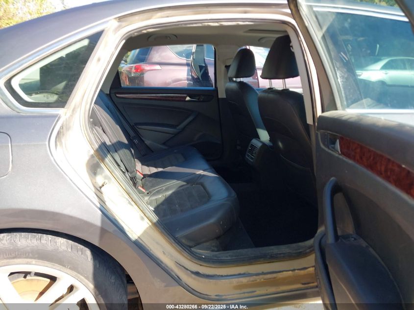 2013 Volkswagen Passat 3.6L V6 Sel Premium VIN: 1VWCM7A31DC150008 Lot: 43280266