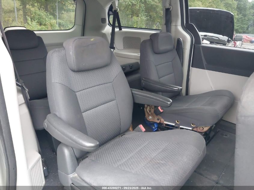 2010 Dodge Grand Caravan Se VIN: 2D4RN4DE4AR397177 Lot: 43280271