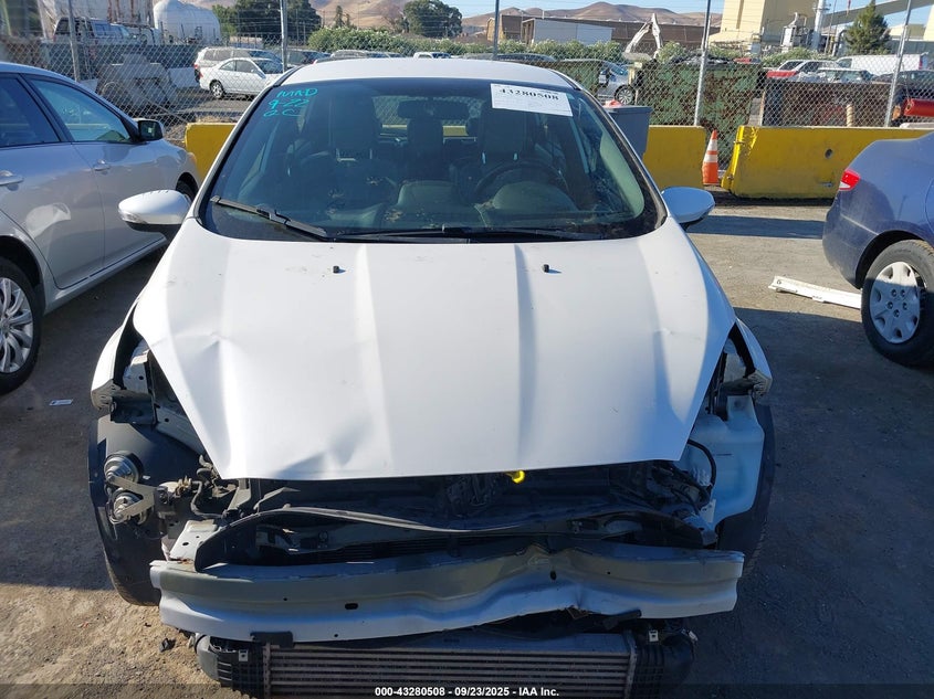 2017 Ford Fiesta 1.6 St White Lot 111043280508 Vin 3FADP4GX9HM115105