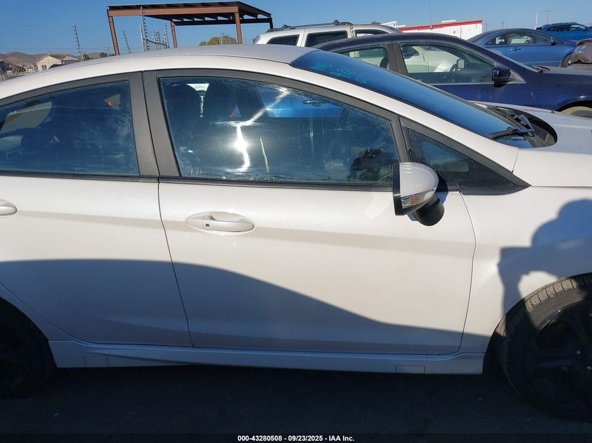 2017 Ford Fiesta 1.6 St White Lot 111043280508 Vin 3FADP4GX9HM115105