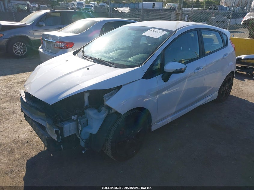 2017 Ford Fiesta 1.6 St White Lot 111043280508 Vin 3FADP4GX9HM115105