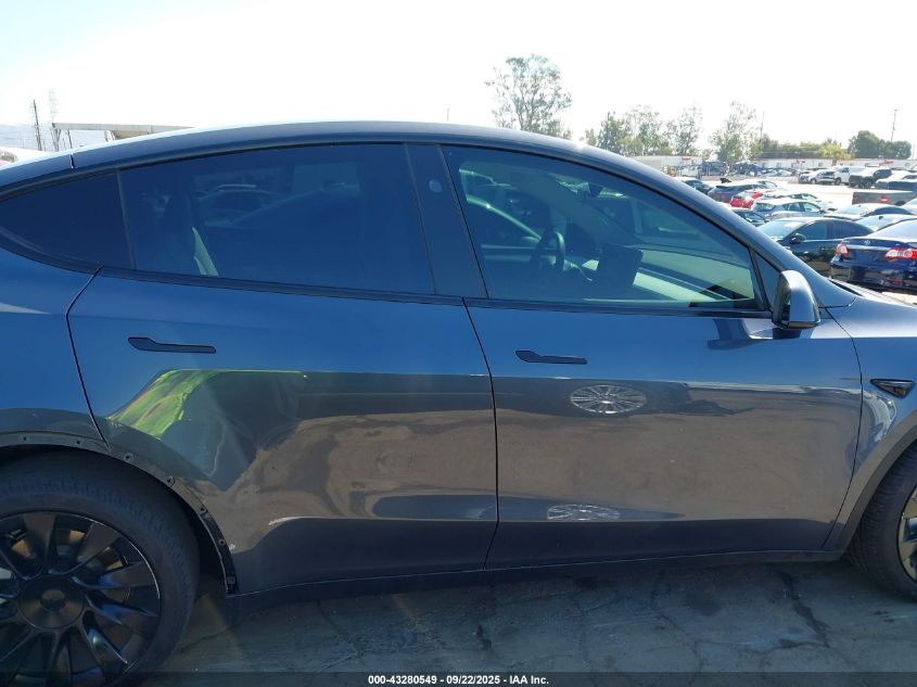 2023 Tesla Model Y Awd/Long Range Dual Motor All-Wheel Drive VIN: 7SAYGDEE7PA154808 Lot: 43280549