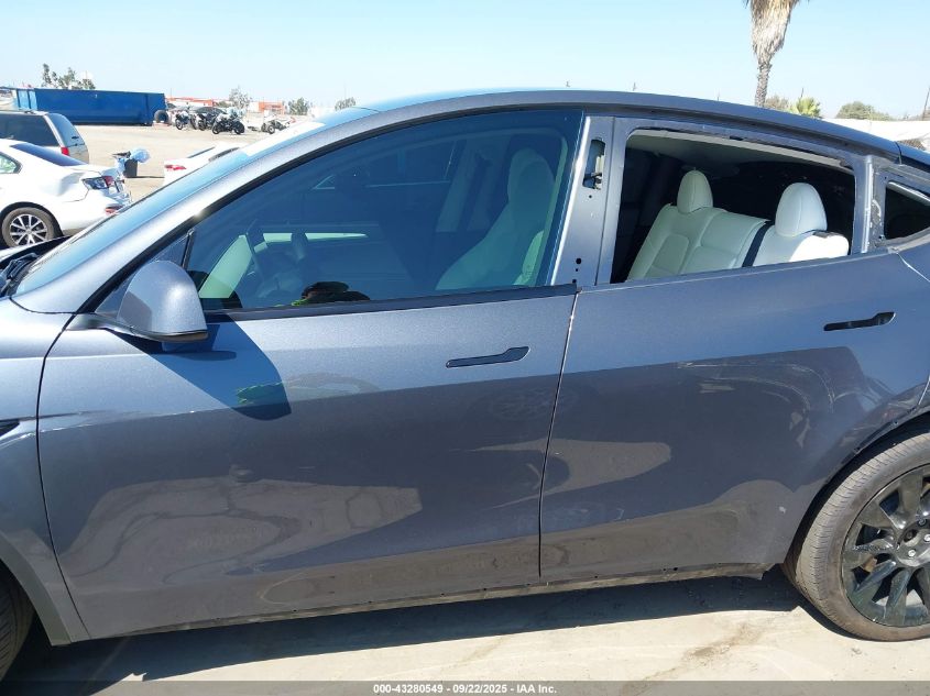 2023 Tesla Model Y Awd/Long Range Dual Motor All-Wheel Drive VIN: 7SAYGDEE7PA154808 Lot: 43280549