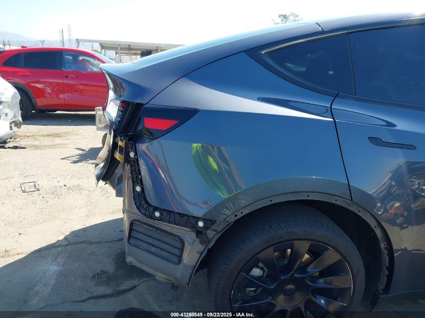 2023 Tesla Model Y Awd/Long Range Dual Motor All-Wheel Drive VIN: 7SAYGDEE7PA154808 Lot: 43280549
