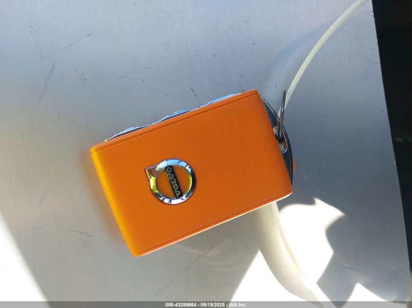 2023 Volvo Xc60 B5 Ultimate Bright Theme VIN: YV4L12DA9P1395144 Lot: 43280664