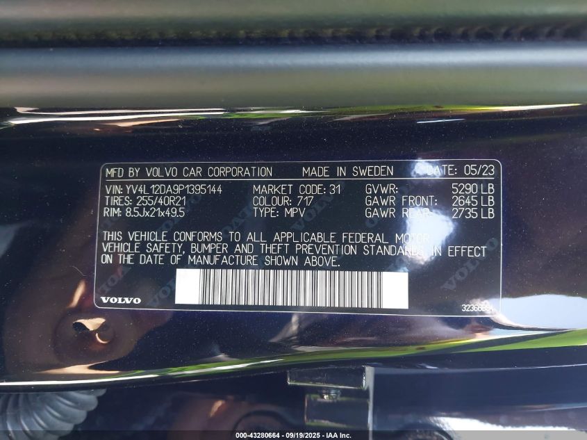 2023 Volvo Xc60 B5 Ultimate Bright Theme VIN: YV4L12DA9P1395144 Lot: 43280664