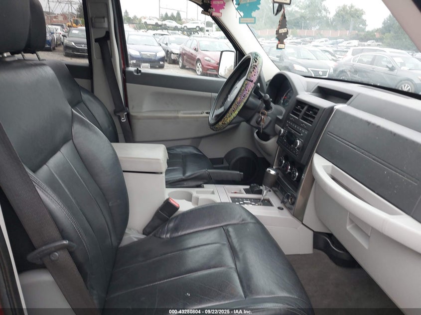1J8GN28K48W282792 2008 JEEP LIBERTY (NORTH AMERICA) photo no. 5