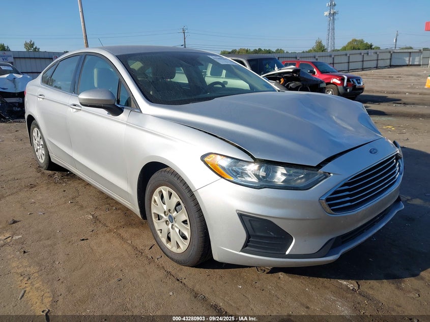 FORD FUSION S