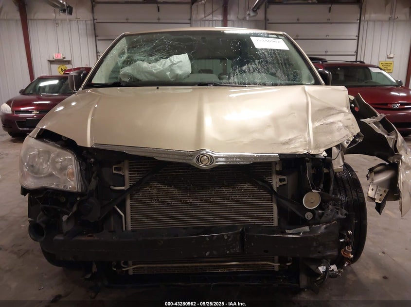 2010 Chrysler Town & Country New Lx VIN: 2A4RR2D16AR361276 Lot: 43280962