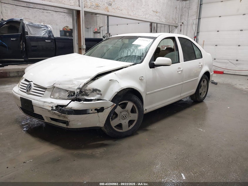 2001 Volkswagen Jetta Gls white sedan gasoline 3VWSS29M01M038943 photo #3