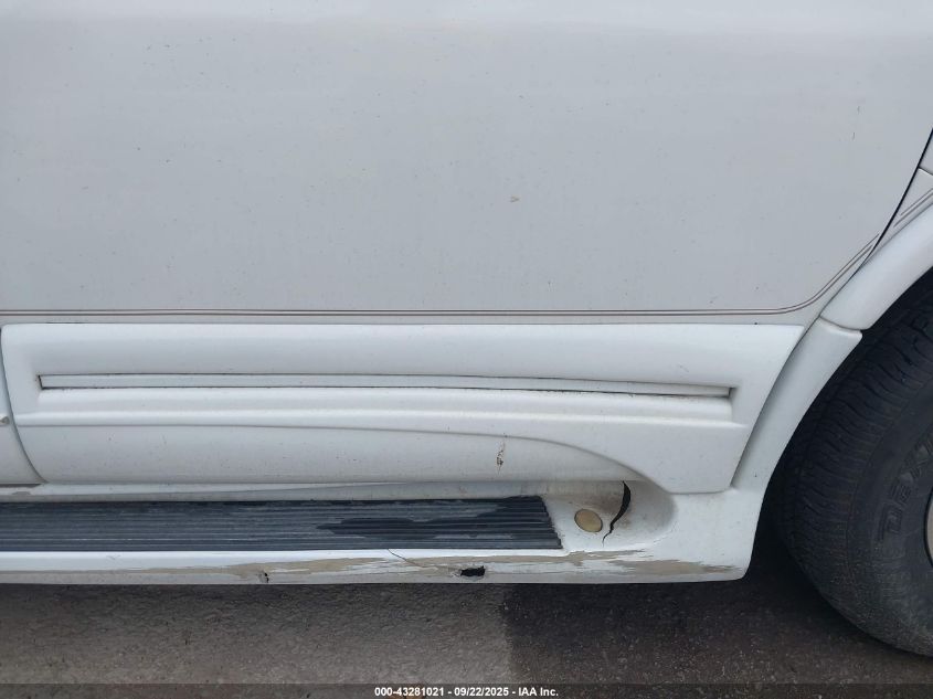 2004 Chevrolet Express VIN: 1GBFG15T141104340 Lot: 43281021