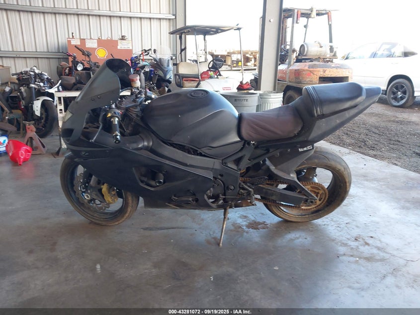 2005 Suzuki Gsx-R600 K VIN: JS1GN7CA152108081 Lot: 43281072