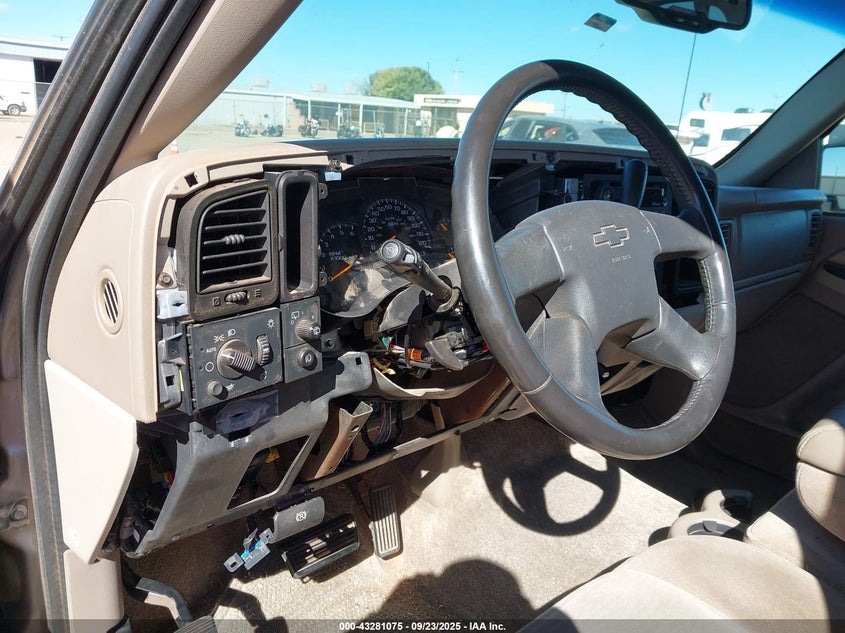 2003 Chevrolet Tahoe Ls VIN: 1GNEC13Z53R240522 Lot: 43281075