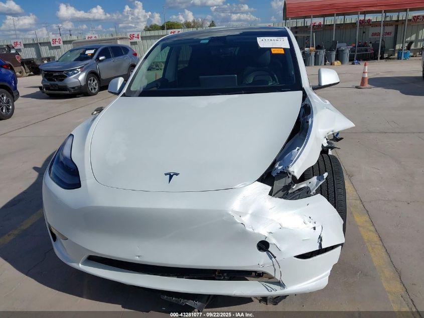 2025 Tesla Model Y Long Range Dual Motor All-Wheel Drive VIN: 7SAYGAEE2SF291066 Lot: 43281077