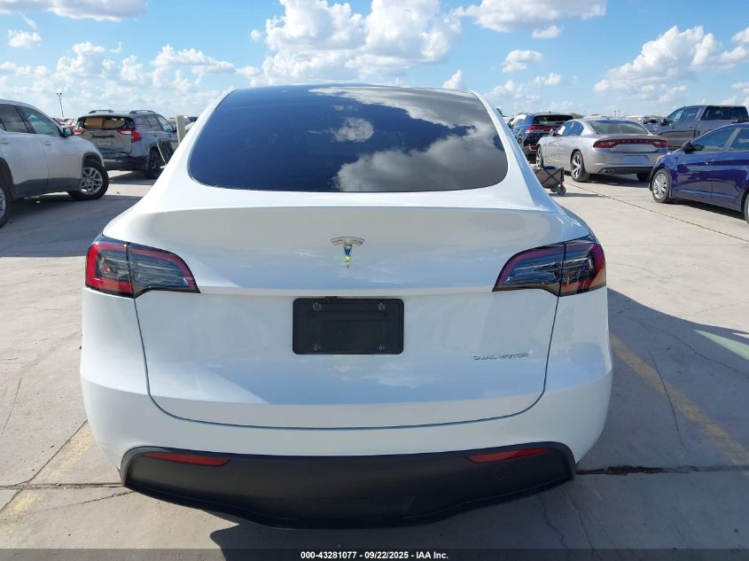 2025 Tesla Model Y Long Range Dual Motor All-Wheel Drive VIN: 7SAYGAEE2SF291066 Lot: 43281077
