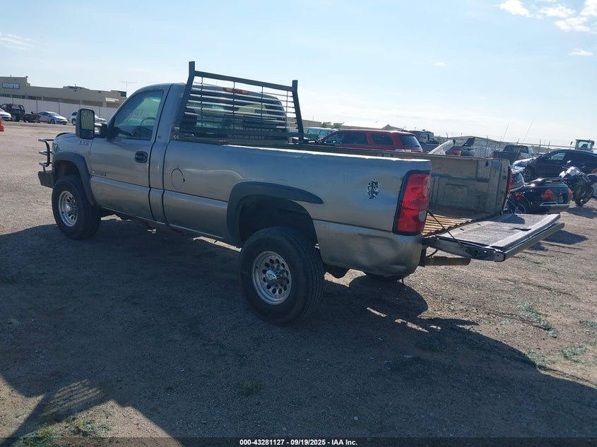 2003 Chevrolet Silverado C2500 Heavy Duty silver pickup gas 1GCHC24U83Z181772 photo #4