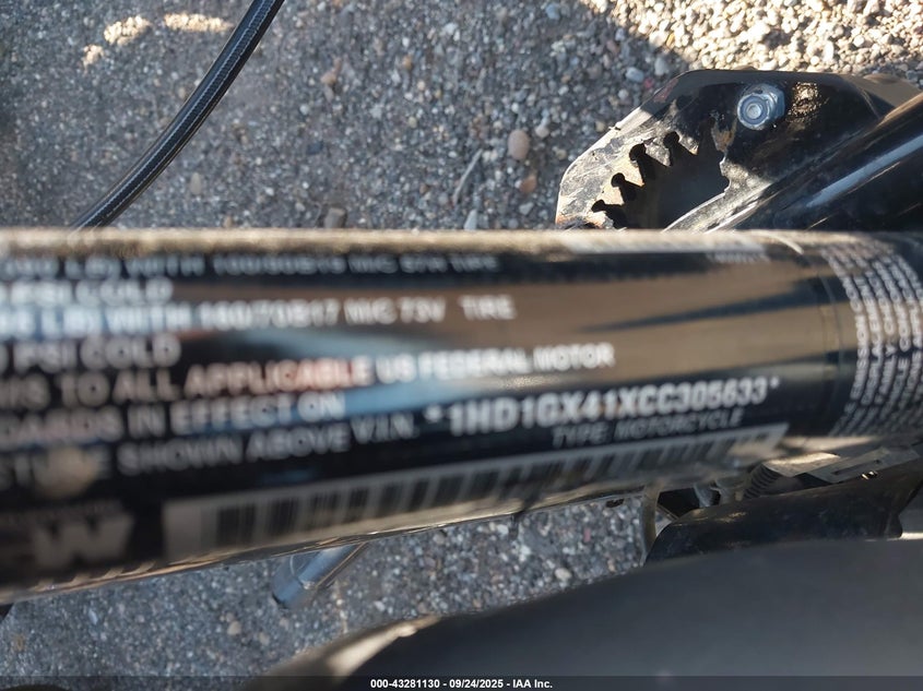 2012 Harley-Davidson Fxdb Dyna Street Bob VIN: 1HD1GX41XCC305633 Lot: 43281130