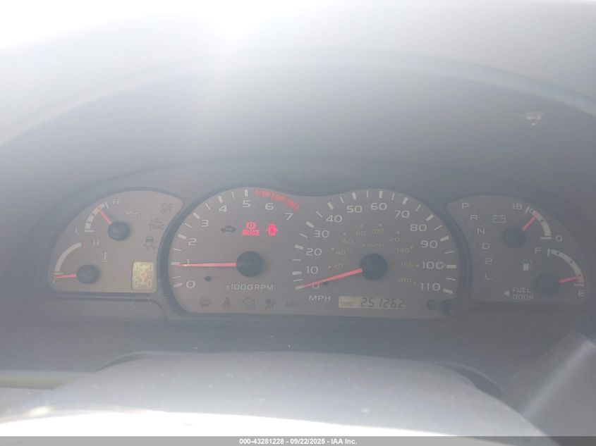 2003 Toyota Sequoia Sr5 V8 VIN: 5TDBT44A73S204886 Lot: 43281228