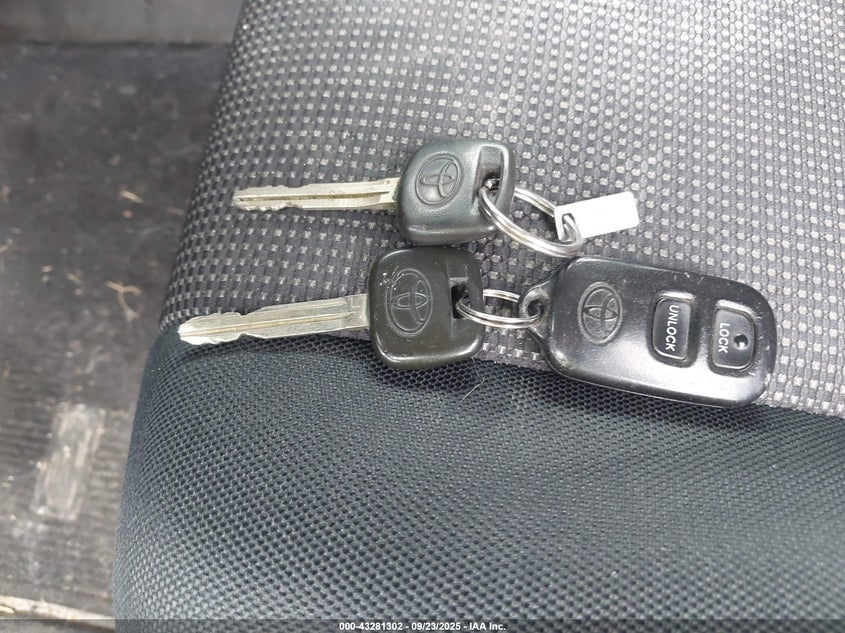 2007 Toyota Fj Cruiser VIN: JTEBU11F370010128 Lot: 43281302