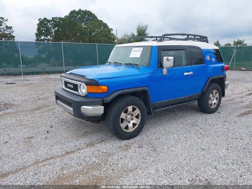 JTEBU11F370010128 2007 TOYOTA FJ CRUISER photo no. 2