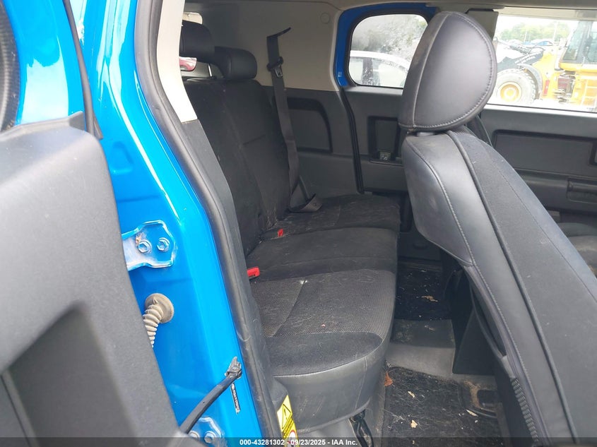 2007 Toyota Fj Cruiser VIN: JTEBU11F370010128 Lot: 43281302