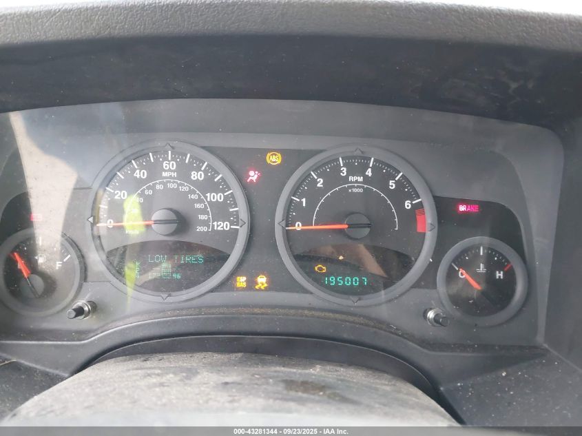 2007 Jeep Compass Sport VIN: 1J8FT47W97D370894 Lot: 43281344