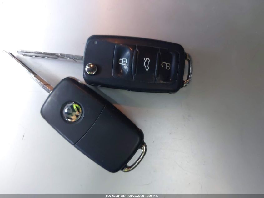 2013 Volkswagen Gti 4-Door VIN: WVWHD7AJ6DW072363 Lot: 43281357